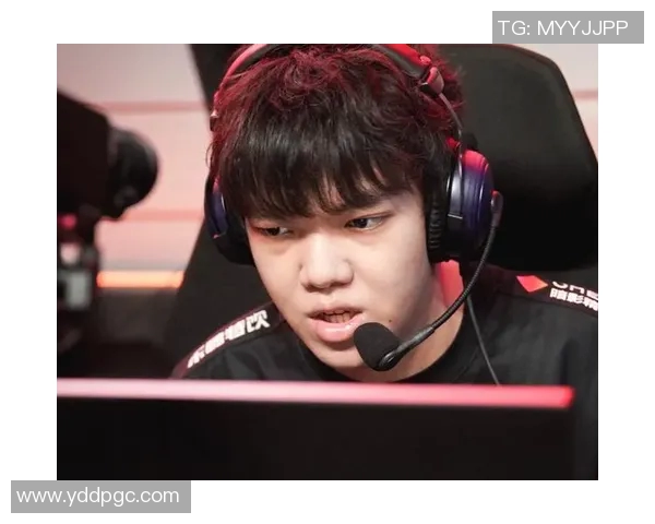 电竞新闻深入分析TES在英雄联盟中的阵地战策略与战术执行